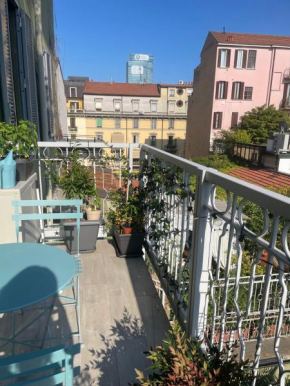 Milano Isola - Bright 2-room apartment with balcony